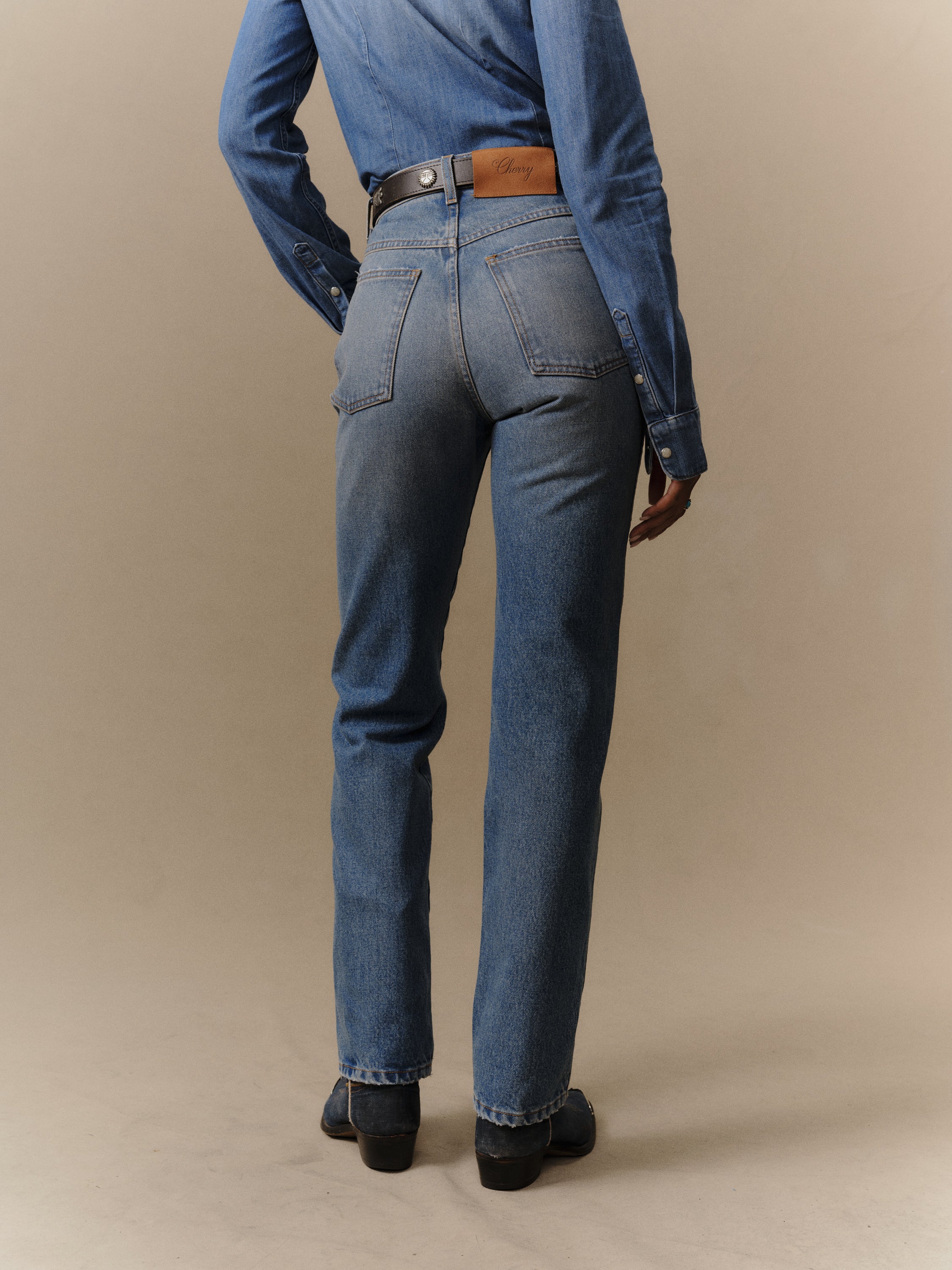Women's High Rise 5 Pocket (Medium Wash) - Image 3
